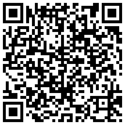 户外小姐姐就玩刺激的，室外休息椅上玩漏出好激动，漏奶漏逼还玩AV棒刺激，蹲下尿尿，精彩不要错过的二维码