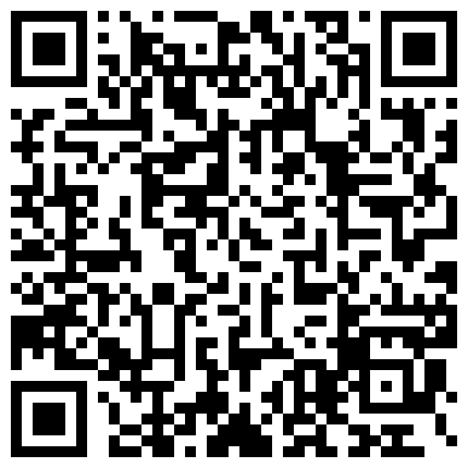 我在玩手机，穿着灰色吊带的妹妹戴着她的大镜子给我口爆，自己上来观音坐莲，后入啪啪啪的二维码